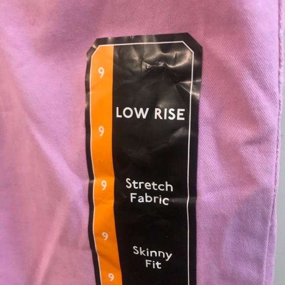 Low Rise Skinny Pants - Picture 2 of 6